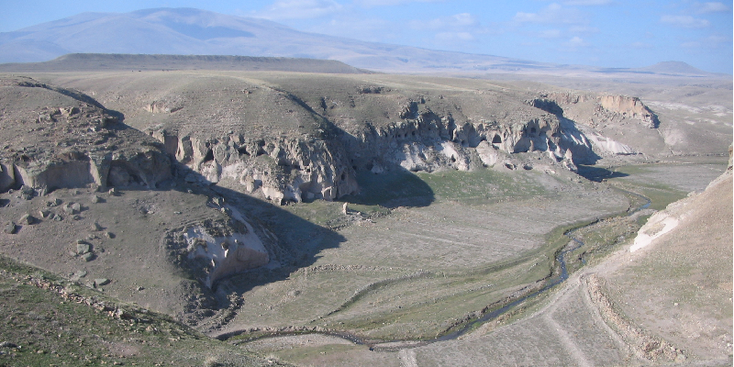 Ani-Capital-Armenia-Ruins-Plateau-Turkey-border-valley