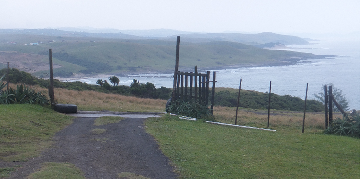 Mdumbi-Coast-Atlantic-Ocean-South-Africa-Fence-Backpackers-Xhosa