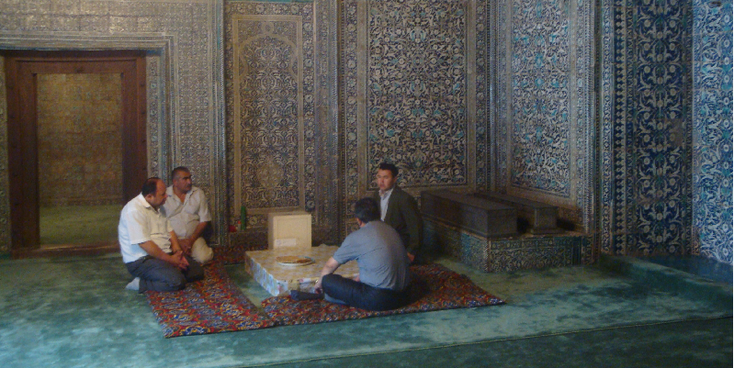 Khiva-Mosque-Praying-Man-Carpet-Uzbekistan