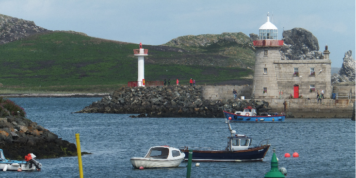Howth-Ireland-Lighthouse-Harbour-Bay