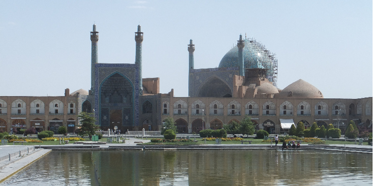 Isfahan-Iran-Imam-square-Mosque-Minaret-Pool