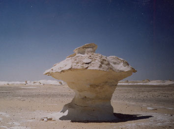 Dakhla-Oasis-Egypt-Dessert-Rocks-Sand-Dunes