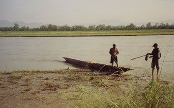 Chitwan-National-Park-Boat-River-Nepal