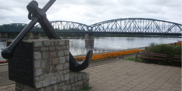 Torun-Wisla-Weichsel-River-Poland-Bridge