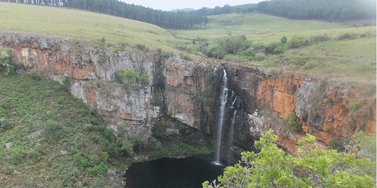 Blyde-River-Canyon-Waterfall-South-Africa-National-Park