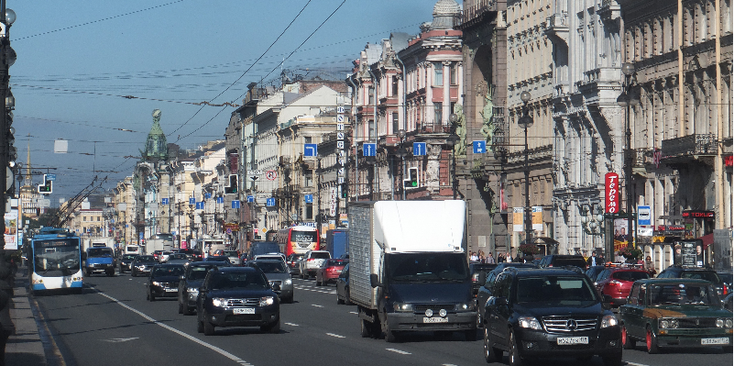 Sint-Petersburg-Streetlife-Street-Russia