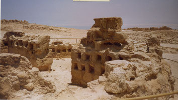 Masada-Mountain-Hilltop-Roman-Dessert-Rock-Jews-Plateau-Israël