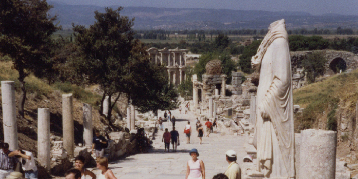 Ephese-Efeze-Library-Celsus-Roman-Ruins-Archeology-Turkey