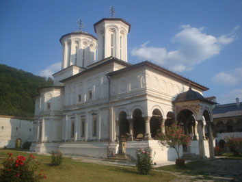 Curtea-de-Arges-Marble-Cathedral-Turkey-Romania