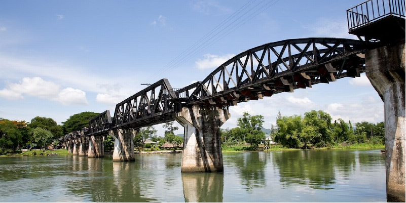 "Remains of the Dead Railway" (Kanchanaburi - THAILAND)