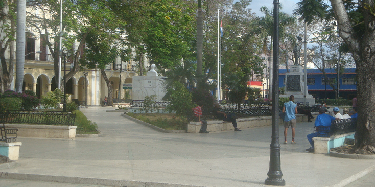 Bayamo-Parque-Park-Square-Cuba