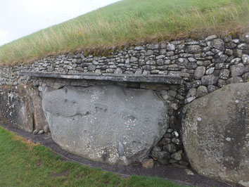 Bru-de-Boinne-Graveyard-Kings-Calender-Ireland-Holy