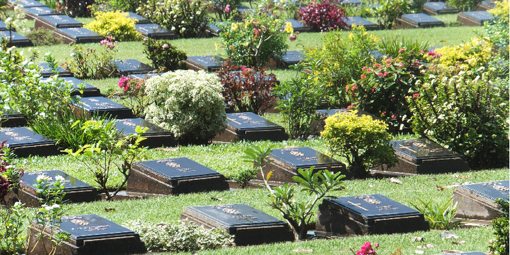 Kanchanaburi-Graveyard-Jeath-museum-Bridge-On-The-River-Kwai-Death-Railway-Thailand-WW2