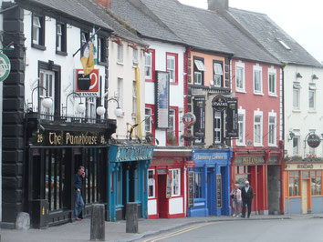 Kilkenny-Colored-Houses-Street-Ireland