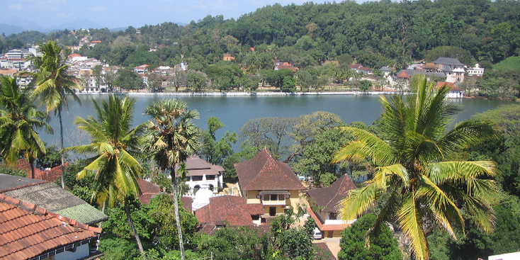 Kandy-Lake-Sri-Lanka