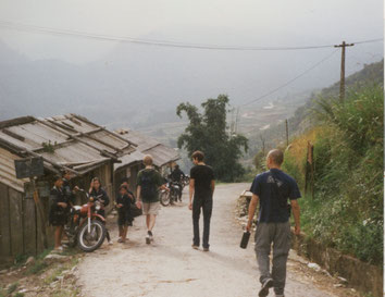 Sapa-Hiking-Hut-Wooden-Vietnam-Mountains