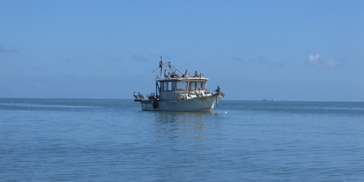 Guatemala-Rio-Dulce-Carribean-Boat-Livingstone