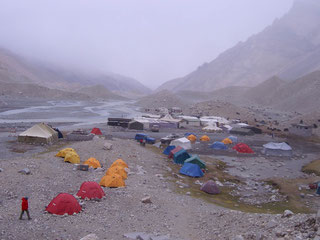 Mount-Everest-Basecamp-Tents-China-Tibet-Plateau-Mountain-Camping