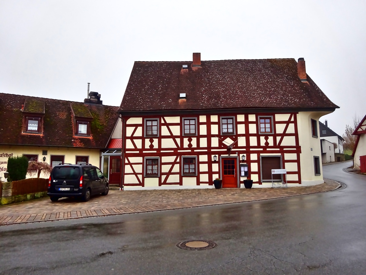 Abspannen in Franken, der Obstler bringt's