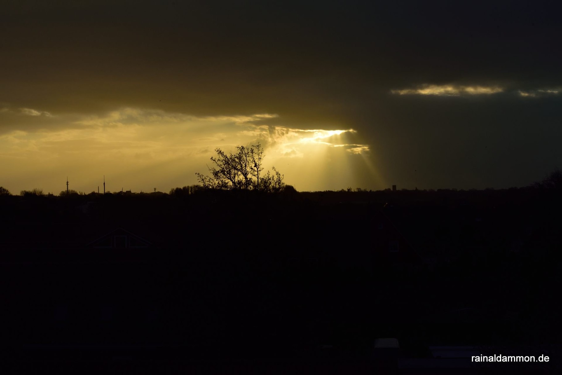 die Sonne geht auf