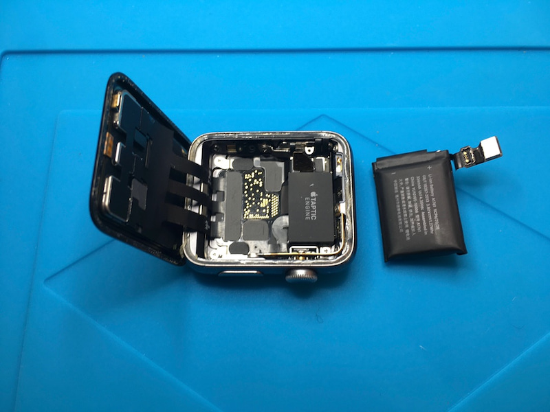 広島駅前のiPhoine修理専門店・ファストフィックスでは、AppleWatchのバッテリー交換修理を安心価格でご提供させていただいています。