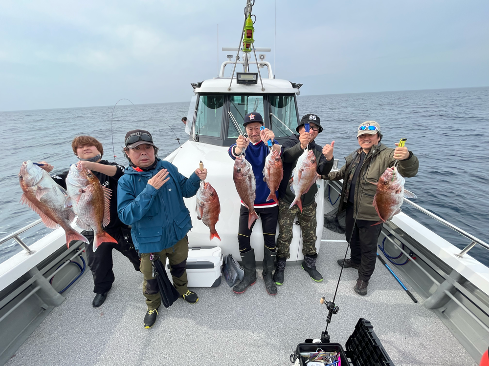日本海丹後のタイラバ ジギング船シーマン 丹後のタイラバ ジギング船シーマン 日本海 丹後半島のフィッシングポイントでジギング ディープタイラバ イカメタル等お楽しみいただけます