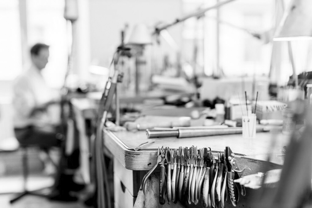 Goldschmiedearbeitstisch der Firma Seitner