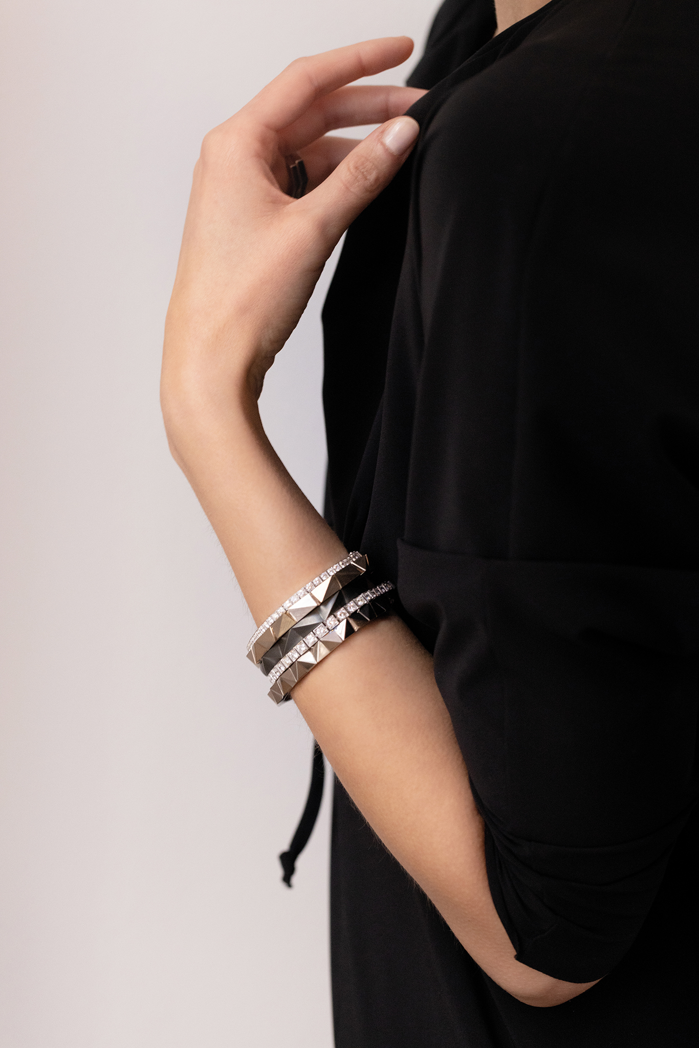 Diverse Armbänder und Diamanttennisbänder