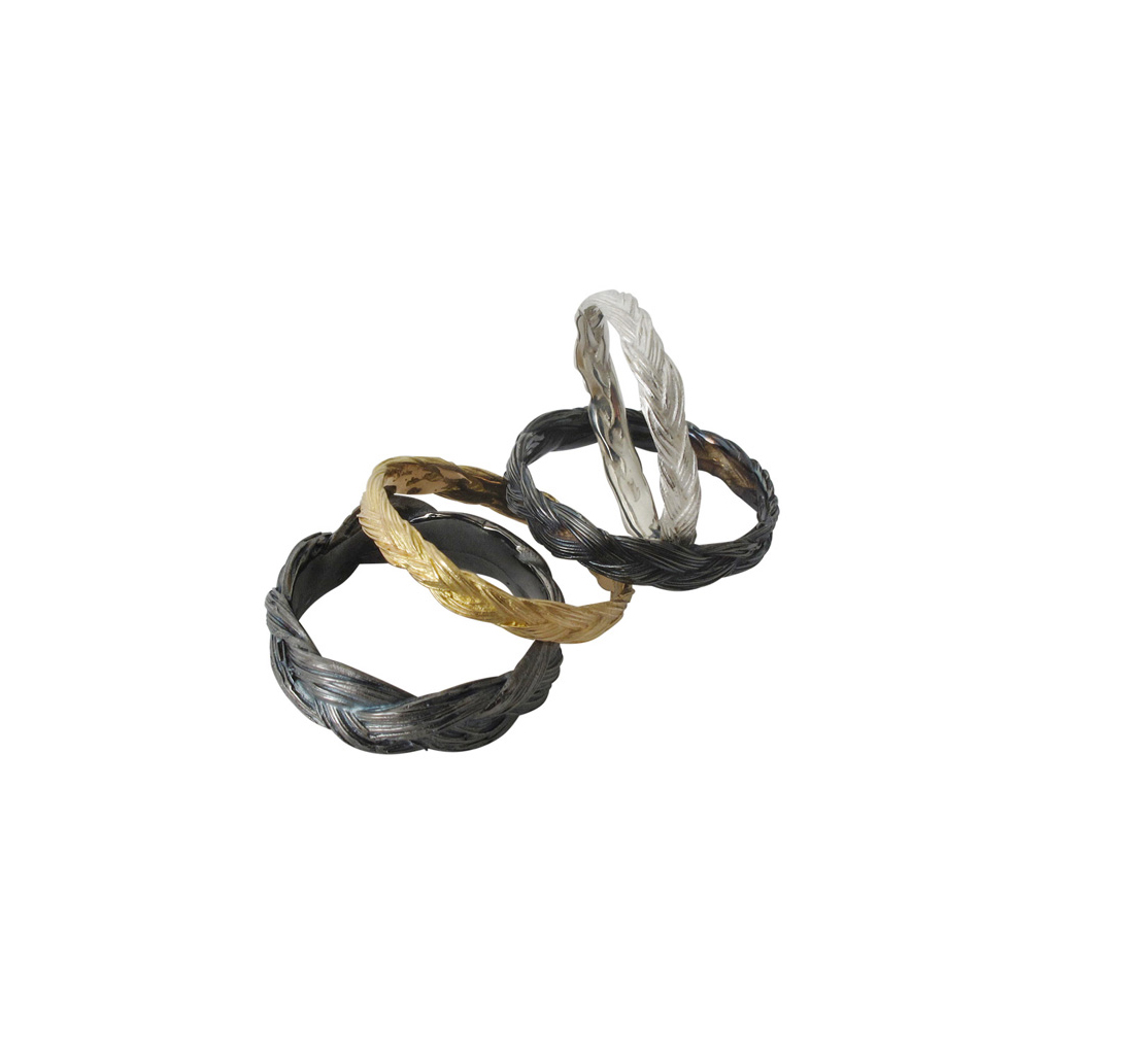 Ringe aus abgeformten Pferdehaar - gefertigt aus 14kt , 18 kt Gold oder 925 Sterlingsilber, ab 80 Euro  !Abverkauf! dieses Produkt gibt es nur noch solange der Vorrat reicht!