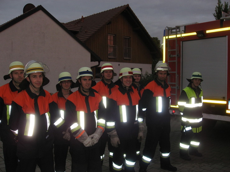 Gruppe 2 - Gemischt/Silber bis Rot-Gold: v.l.n.r: Kolbe Martin, Peschke Florian, Wörle Andreas, Heiß Sebastian, Burkhardt Tobias, Winkler Martin., Mahler Matthias, Steber Manfred und Schmid Christoph (Gruppenführer)