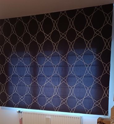 Géométrie et lumière : Le store bateau en tissu Royal 📐✨