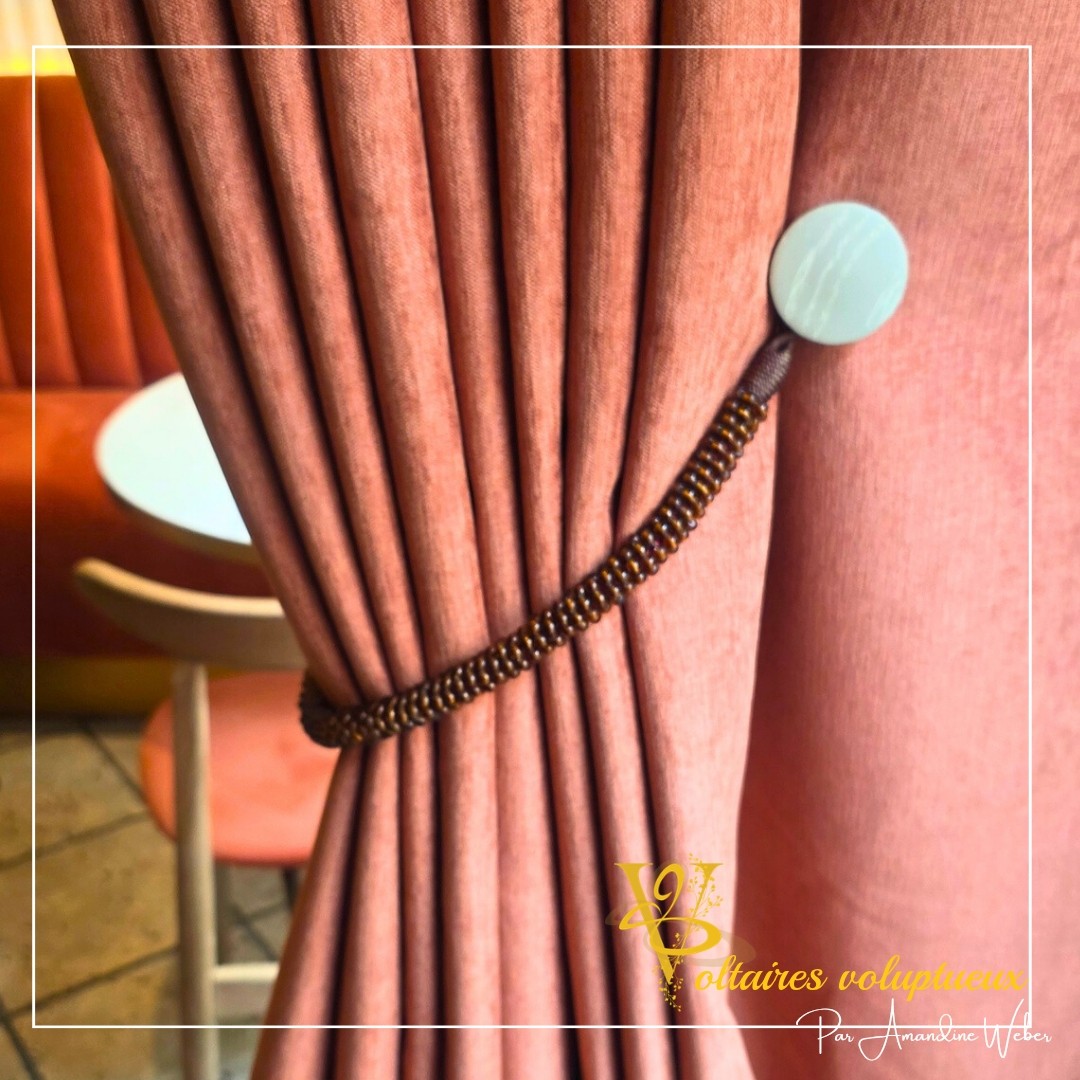 Confort & Élégance : Rideaux thermiques pour le restaurant Camillo à Chambéry 🍷✨