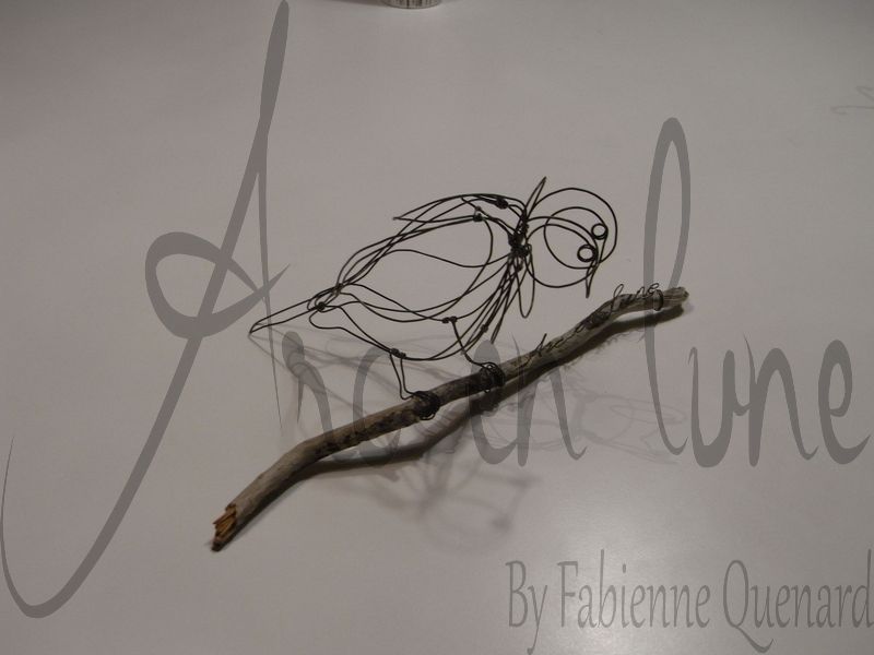 Oiseau sur branche en fil de fer 3D de Arc en Lune H.2xL.20xl.7cm branche 28cm