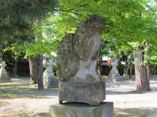 八幡神社の狛犬