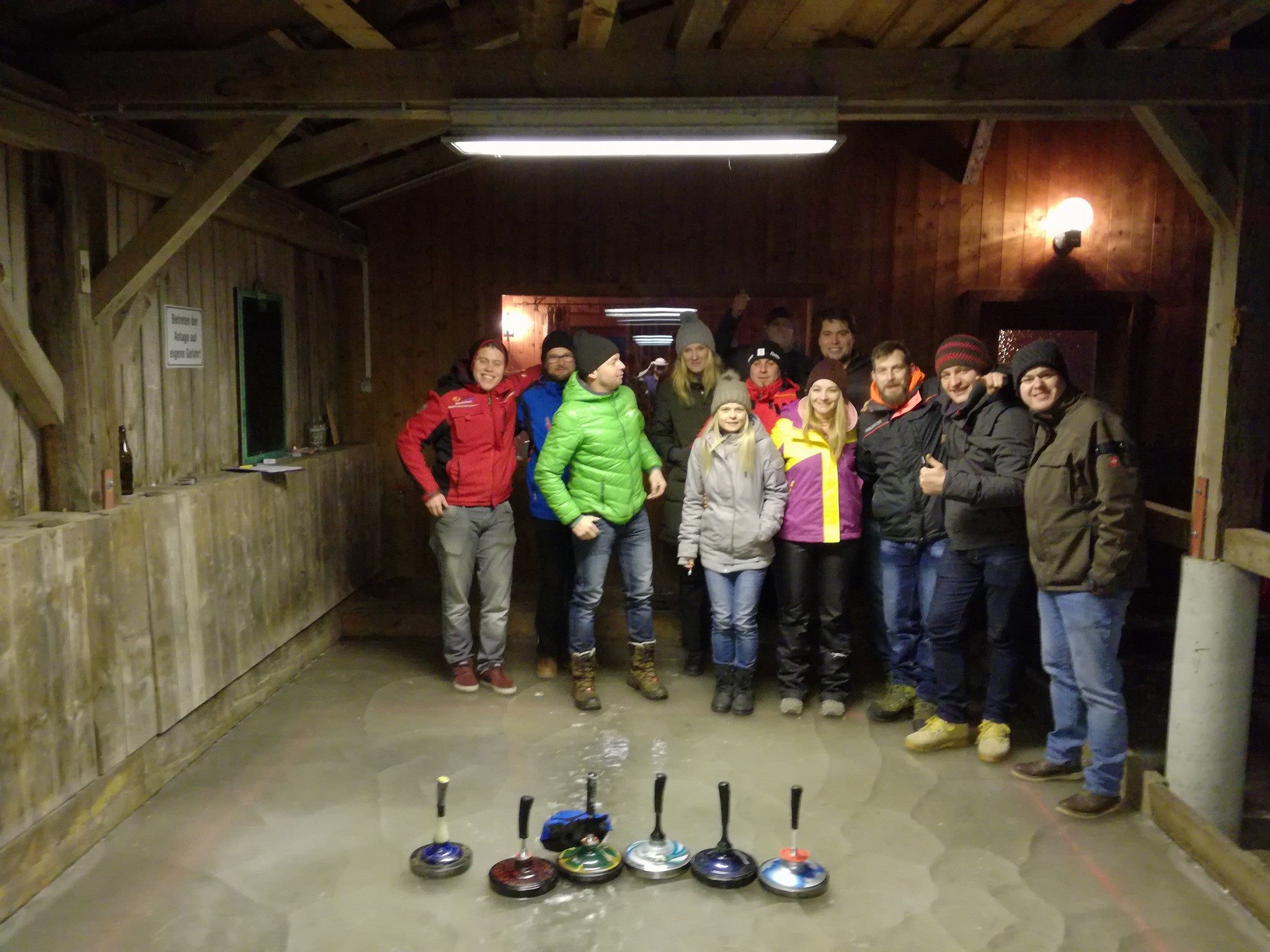 Eisstockpartie mit der Trachtenkapelle Deutsch-Griffen