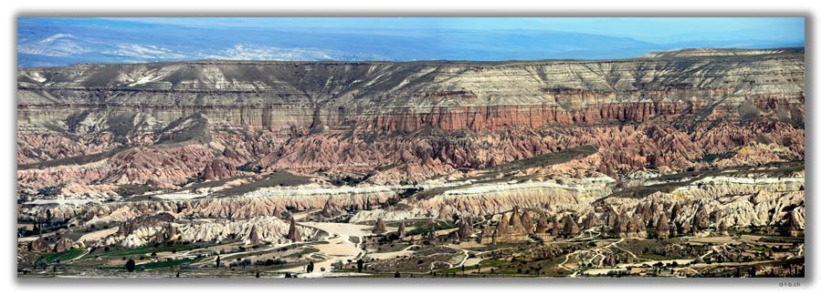 TR0726.Uchisar.Aussicht auf Göreme, Red Valley