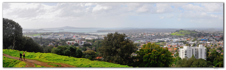 NZ0021.Auckland.Panoramic view from Mt.Eden