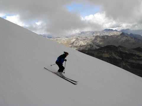 Bolivien, Chacaltaya, High on skis!