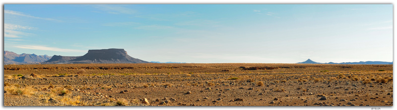MA0285.Two striking mountains near.Gourrama