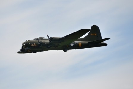 L089 B-17 Flying Fortress