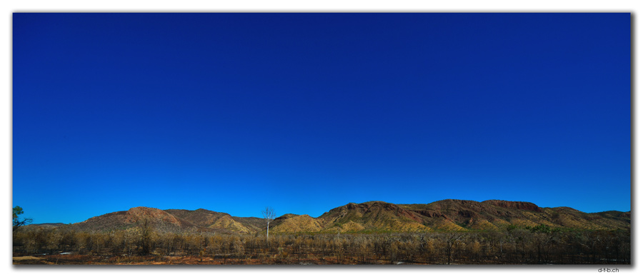 AU0186.Along the Great Northern Hwy