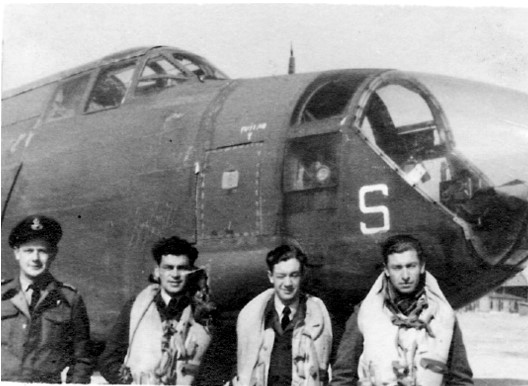 Sgt. E Payton (2. from L) and crew with 55 Sqn Boston in Greece