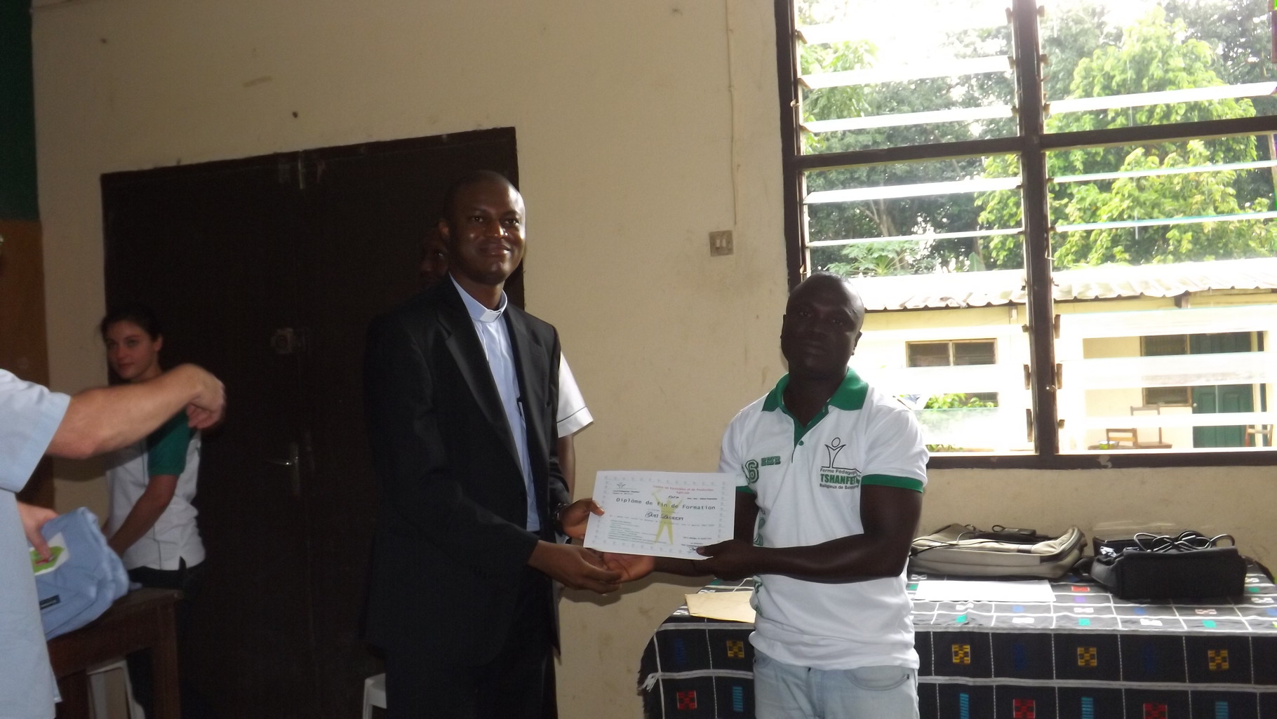 Remise des Attestations aux Stagiaires