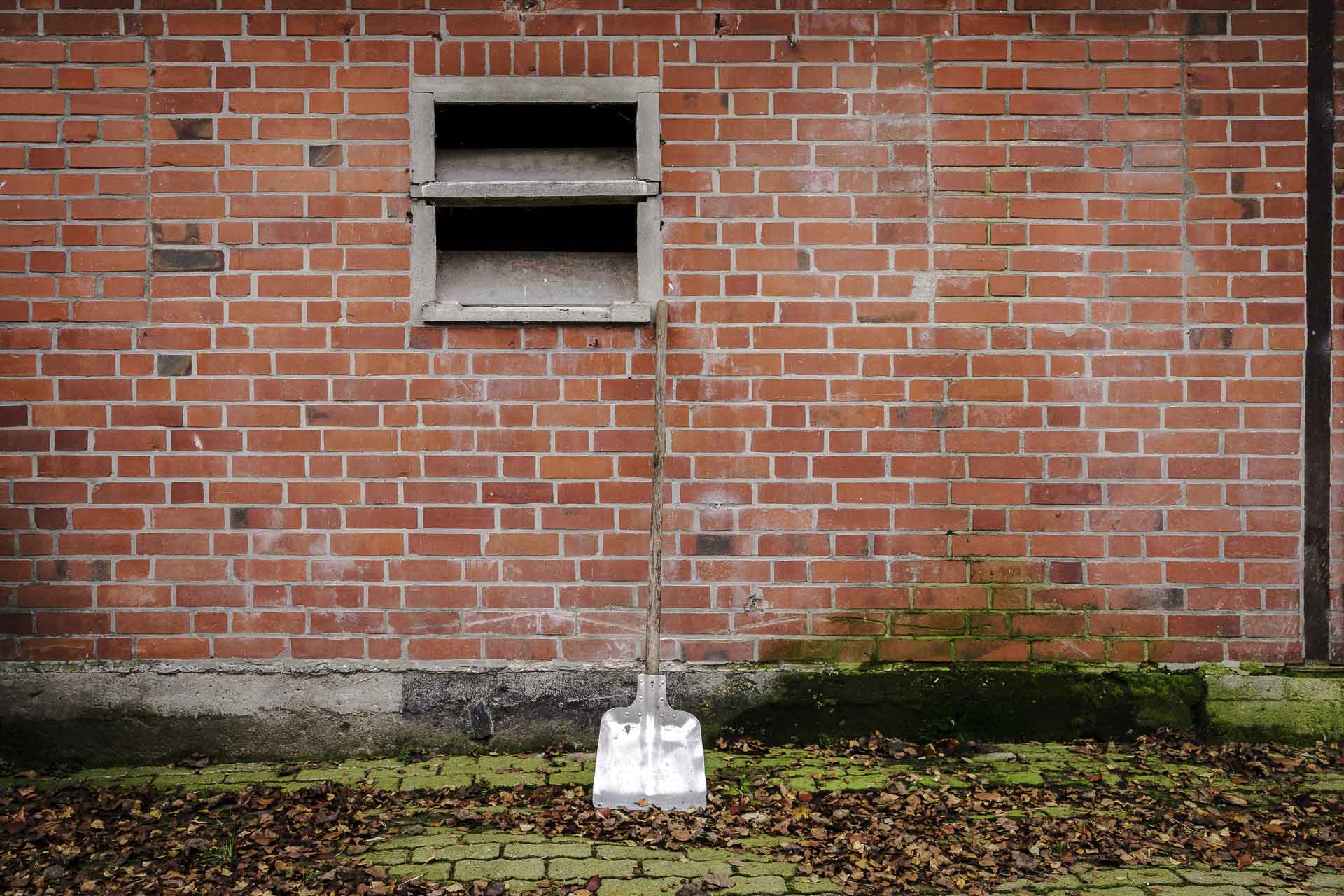 Schaufel am Hof ©Bernd Euler