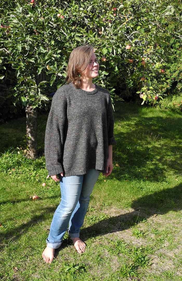 Lieblingspullover in unisex und übergröße > passt als wärmende Schicht über alles drüber, extra lange Ärmel um sich einkuscheln zu können