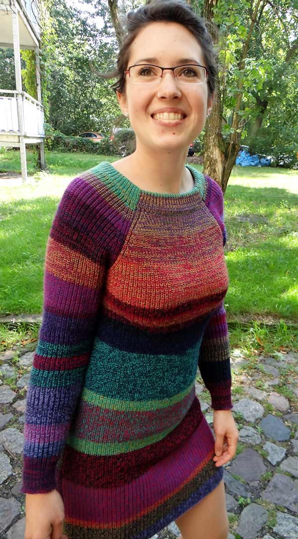 Madlen aus reiner Synthetik in buntem Farbverlauf