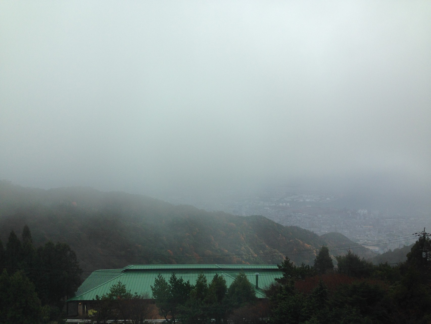 六甲山　雨と霧でした