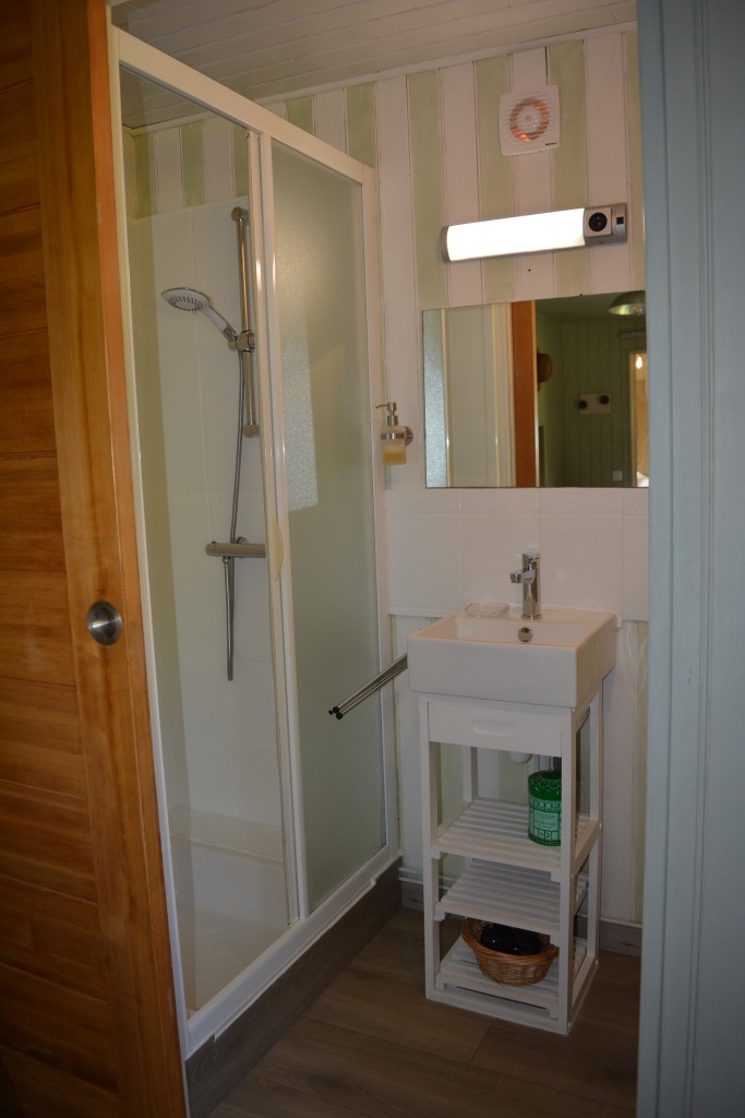 Salle d'eau chambre à 2 lits