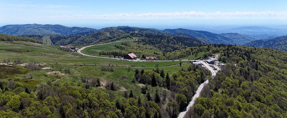 Kammstraße mit wunderbaren Aussichten: Routes des Cretes