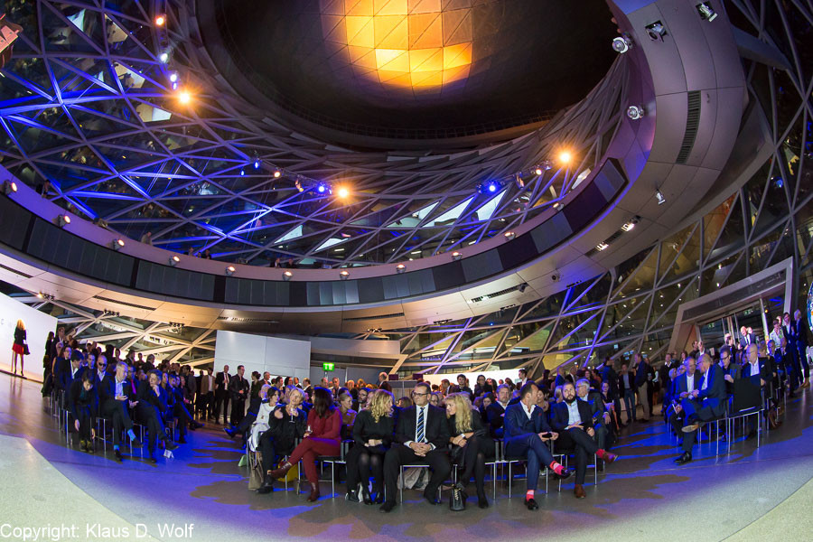 Eventfotograf München, Publikum bei der Preisverleihung der ICONIC AWARDS in der BMW-Welt